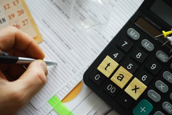 Les échéances fiscales des mois de mai et juin : CFE, CVAE, Liasse fiscale, soldes IS, TVA